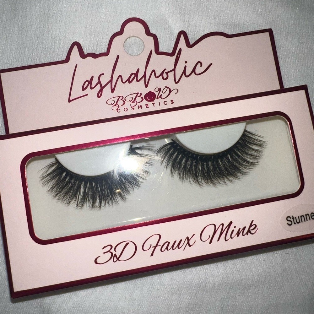 Lashes - Picture 2 of 3